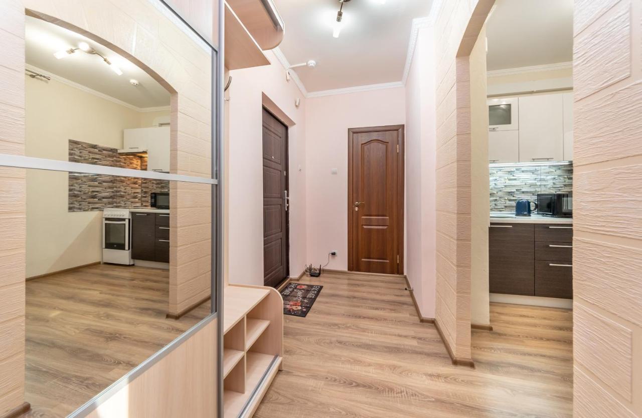 Осокорки Русовой 3 Apartment Kyiv Exterior photo