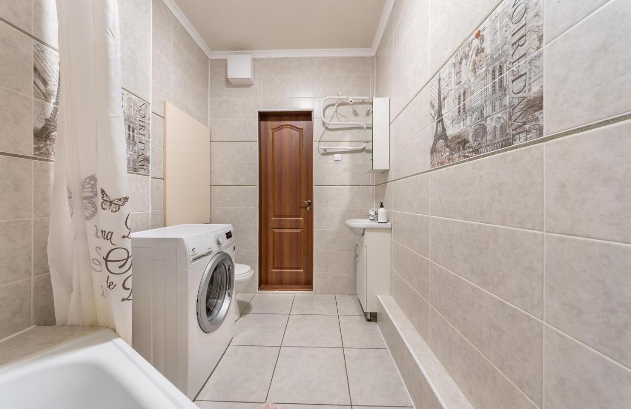 Осокорки Русовой 3 Apartment Kyiv Exterior photo